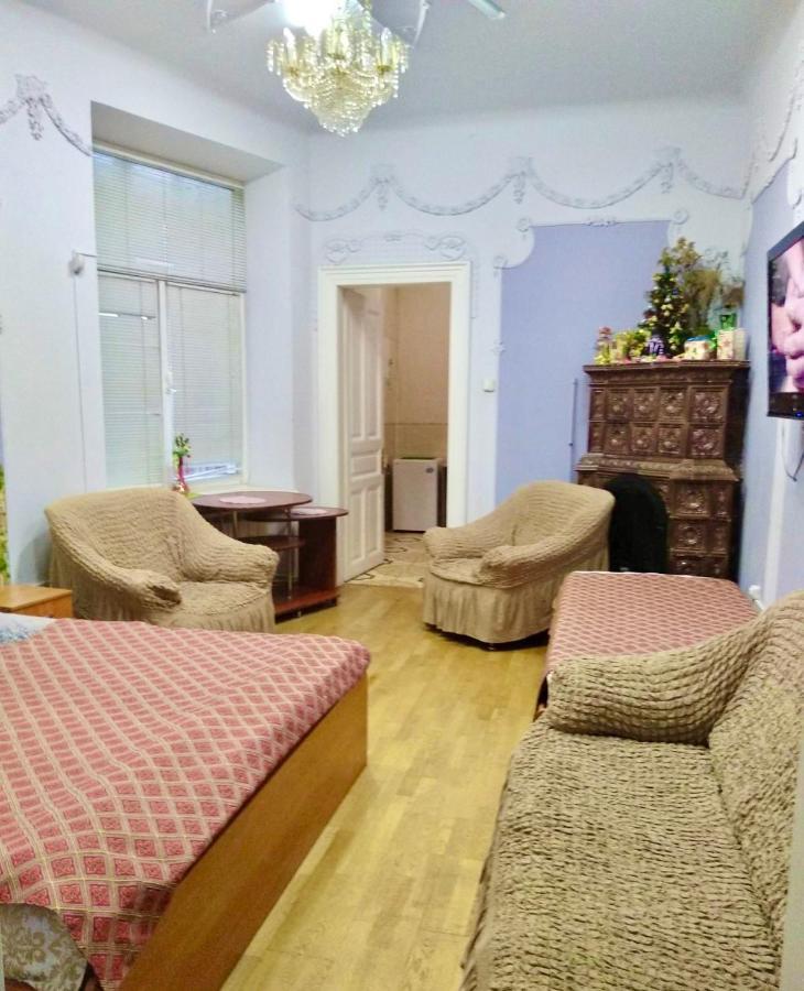 Central Apartments Lviv *
